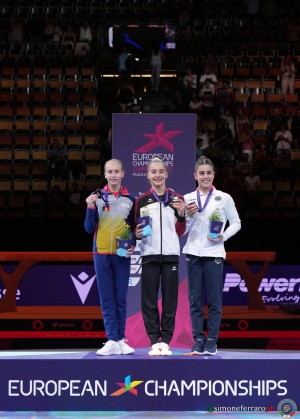 podium ph simone ferraro sfa02411 copia